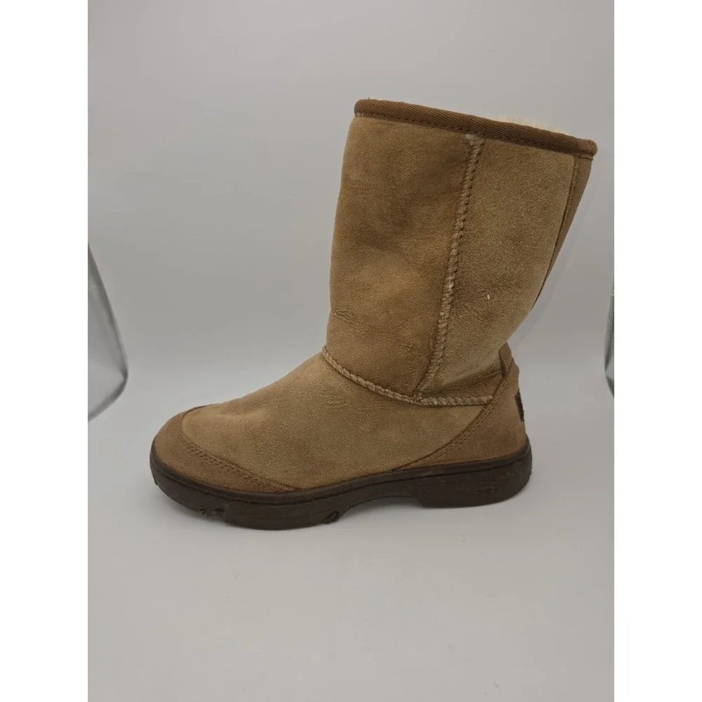 Vintage UGG Australia Ultimate Short Boots chestnut Brown Suede Womens 7